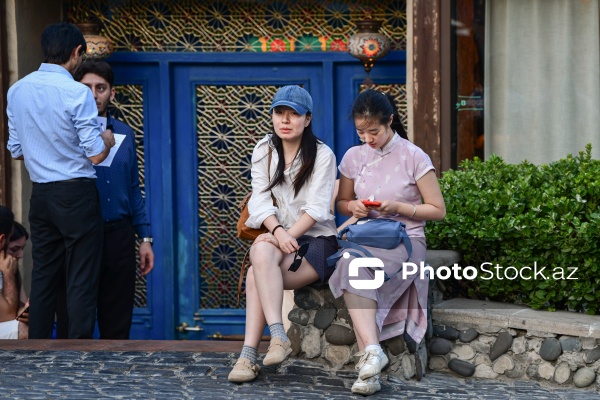 Turistlərin sevimli şəhərinə çevrilmiş paytaxt Bakı