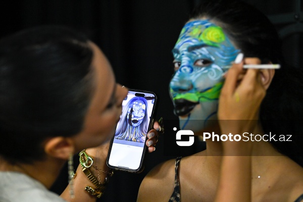 Rənglərlə hekayələr danışan qrim rəssamı Ülviyyə Talıbova