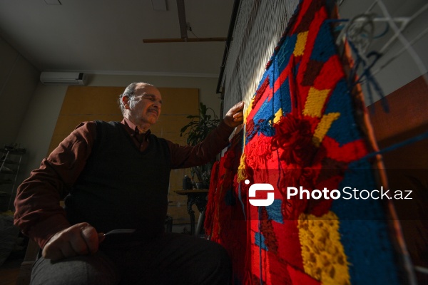 Qobelen ustası, Əməkdar rəssam Adil Şıxəliyev