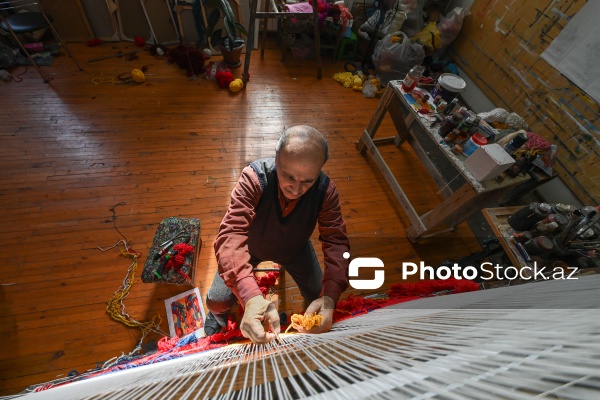 Qobelen ustası, Əməkdar rəssam Adil Şıxəliyev