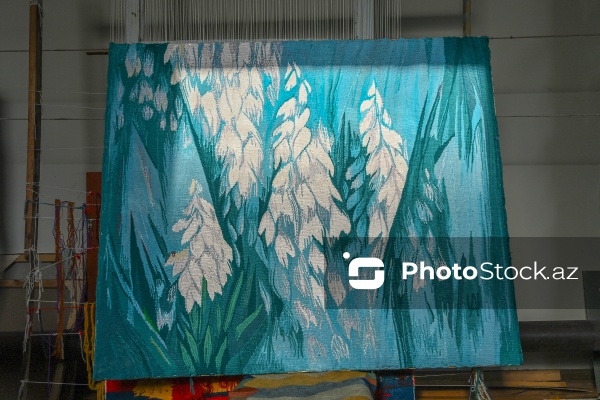 Qobelen ustası, Əməkdar rəssam Adil Şıxəliyev