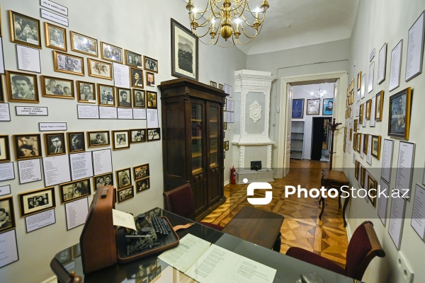 Xalq şairi Rəsul Rzanın Bakıda yerləşən ev-muzeyi