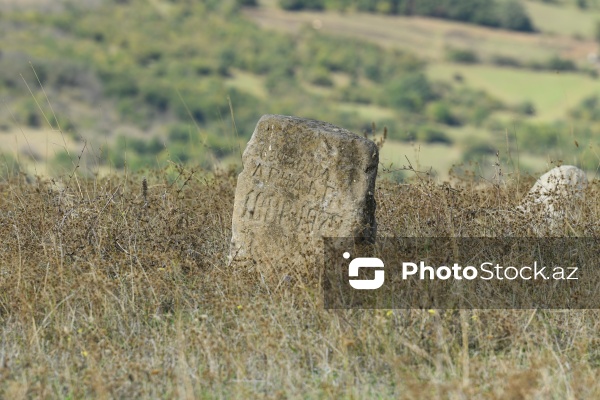 Şabranın Dağbilici kəndində yerləşən qədim qəbiristanlıq