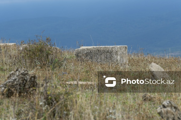 Şabranın Dağbilici kəndində yerləşən qədim qəbiristanlıq