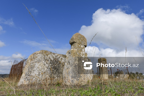 Şabranın Dağbilici kəndində yerləşən qədim qəbiristanlıq