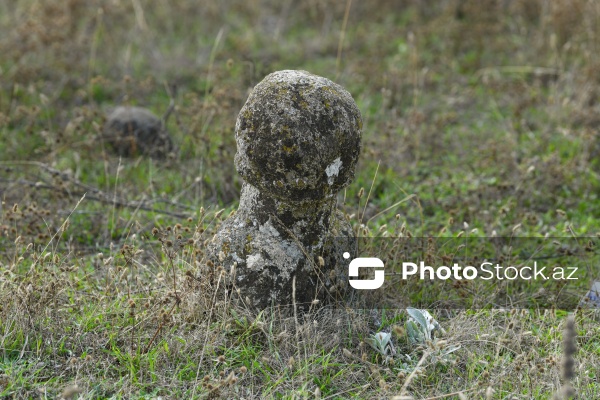 Şabranın Dağbilici kəndində yerləşən qədim qəbiristanlıq