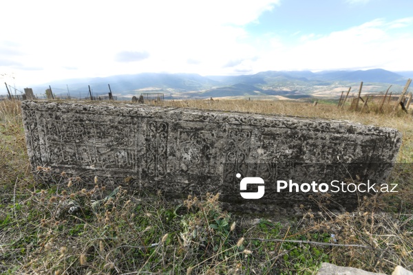 Şabranın Dağbilici kəndində yerləşən qədim qəbiristanlıq