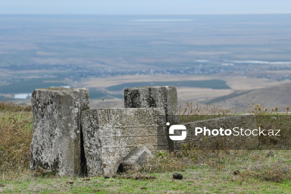 Şabranın Dağbilici kəndində yerləşən qədim qəbiristanlıq
