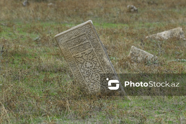 Şabranın Dağbilici kəndində yerləşən qədim qəbiristanlıq