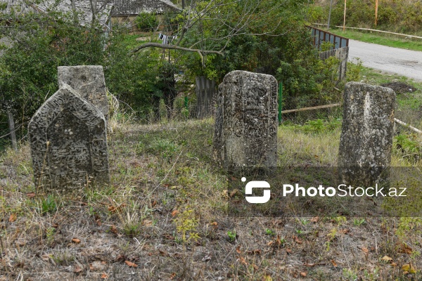Şabranın Dağbilici kəndində yerləşən qədim qəbiristanlıq