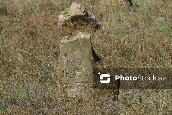 Şabranın Dağbilici kəndində yerləşən qədim qəbiristanlıq