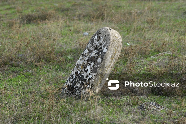 Şabranın Dağbilici kəndində yerləşən qədim qəbiristanlıq