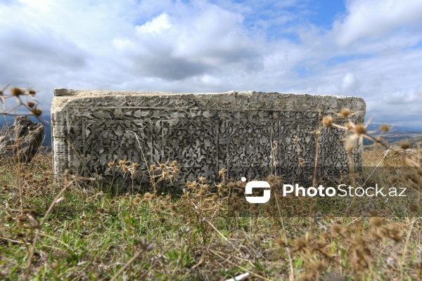 Şabranın Dağbilici kəndində yerləşən qədim qəbiristanlıq