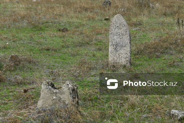 Şabranın Dağbilici kəndində yerləşən qədim qəbiristanlıq