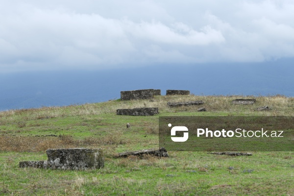 Şabranın Dağbilici kəndində yerləşən qədim qəbiristanlıq
