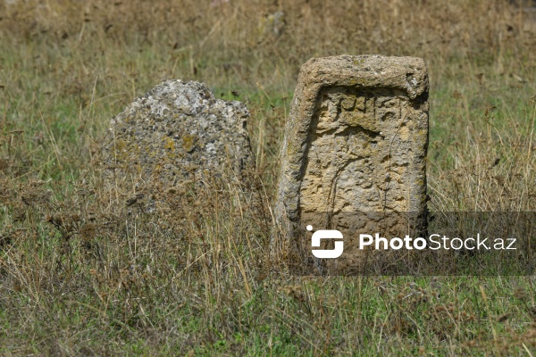 Şabranın Dağbilici kəndində yerləşən qədim qəbiristanlıq