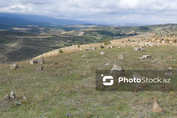 Şabranın Dağbilici kəndində yerləşən qədim qəbiristanlıq
