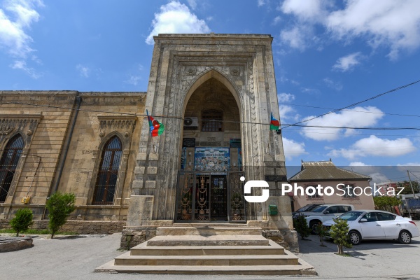 Sabunçu qəsəbəsində yerləşən Cümə məscidi