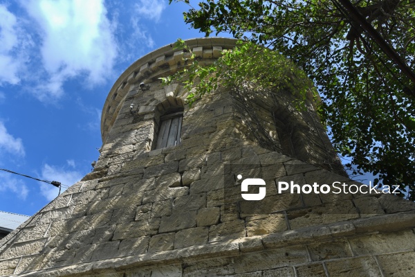 Sabunçuda yerləşən 1903-cü ilə aid su qülləsi
