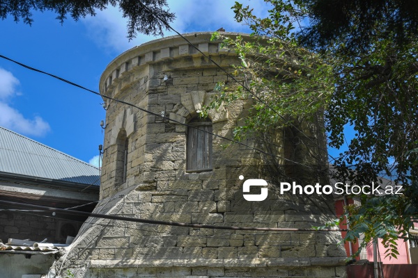 Sabunçuda yerləşən 1903-cü ilə aid su qülləsi