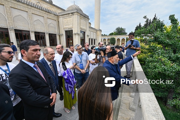 Şamaxıda dini etiqad azadlığı mövzusunda konfransın iştirakçıları Cümə və İmamzadə məscidlərində, Pirsaat Baba ziyarətgahında olublar
