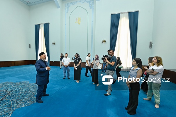 Şamaxıda dini etiqad azadlığı mövzusunda konfransın iştirakçıları Cümə və İmamzadə məscidlərində, Pirsaat Baba ziyarətgahında olublar