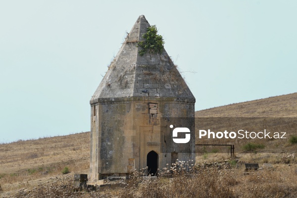 Şamaxıda yerləşən XVII əsrə aid Kələxana türbələr kompleksi