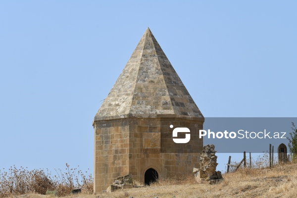 Şamaxıda yerləşən XVII əsrə aid Kələxana türbələr kompleksi