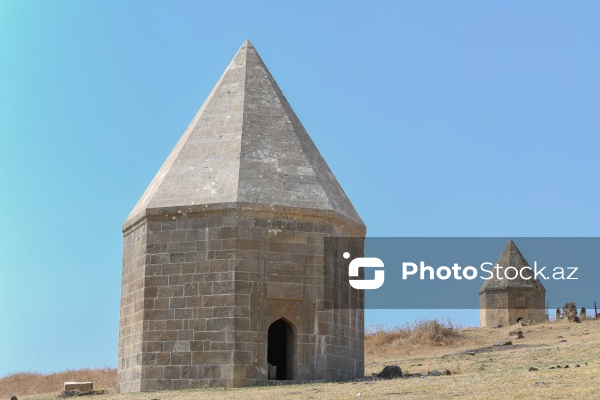 Şamaxıda yerləşən XVII əsrə aid Kələxana türbələr kompleksi