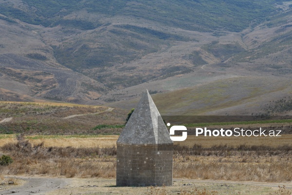 Şamaxıda yerləşən XVII əsrə aid Kələxana türbələr kompleksi