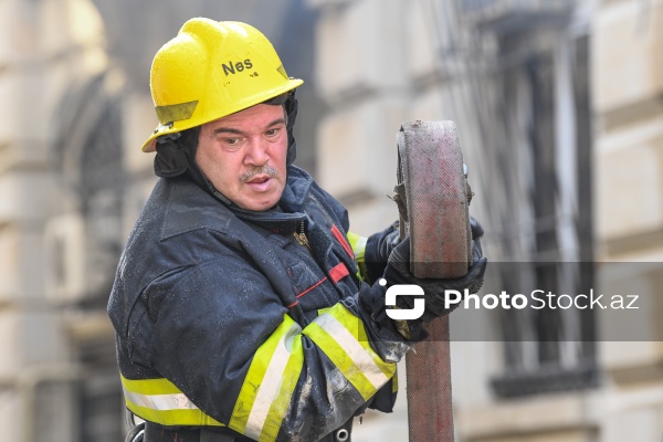 Bakının Lev Tolstoy küçəsində baş verən yanğın