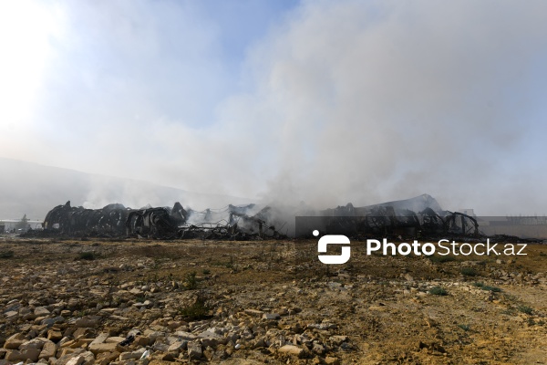 “Sədərək” ticarət mərkəzindəki yanğın məhdudlaşdırılıb