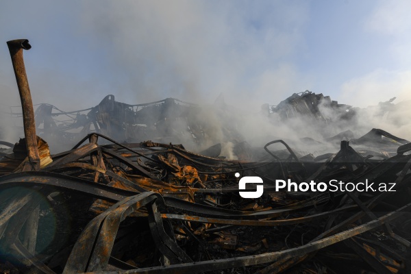 “Sədərək” ticarət mərkəzindəki yanğın məhdudlaşdırılıb