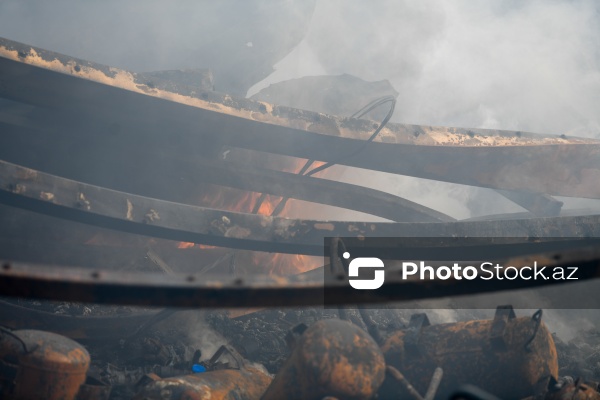 “Sədərək” ticarət mərkəzindəki yanğın məhdudlaşdırılıb
