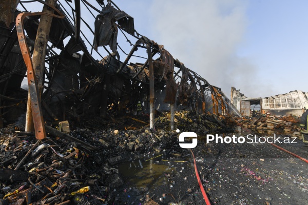 “Sədərək” ticarət mərkəzindəki yanğın məhdudlaşdırılıb