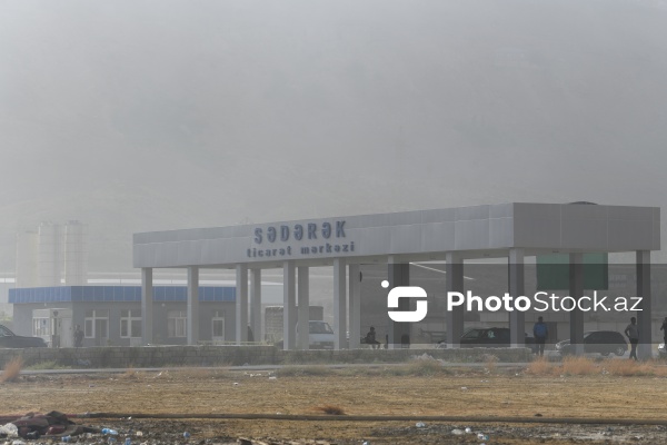 “Sədərək” ticarət mərkəzindəki yanğın məhdudlaşdırılıb