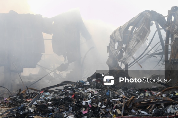 “Sədərək” ticarət mərkəzindəki yanğın məhdudlaşdırılıb