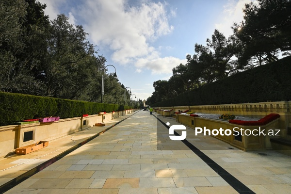 Şəhidlər xiyabanında 20 Yanvar faciəsinin ildönümü ilə bağlı aparılan hazırlıq işləri