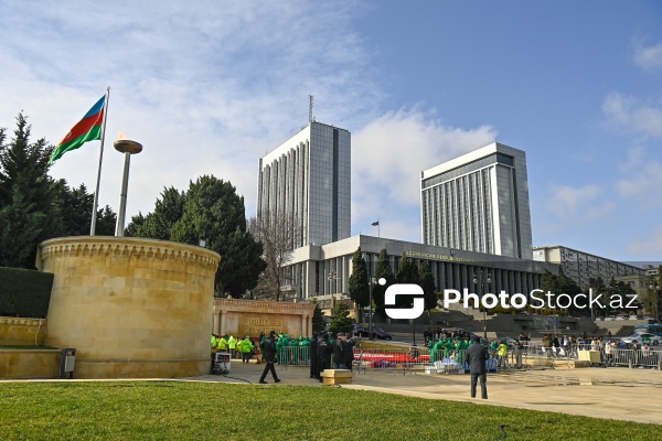 Şəhidlər xiyabanında 20 Yanvar faciəsinin ildönümü ilə bağlı aparılan hazırlıq işləri