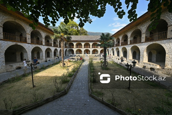 Yuxarı Karvansaray