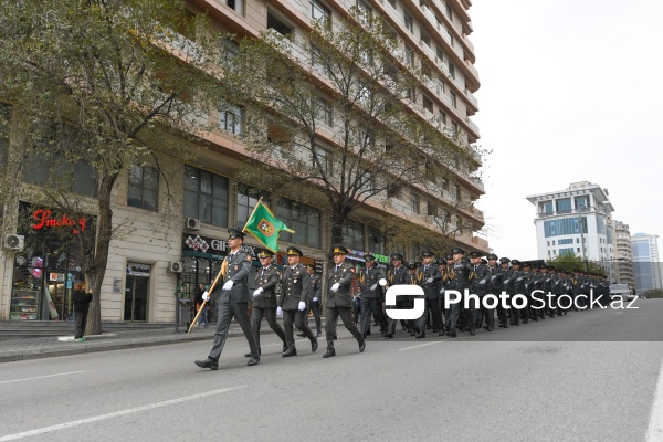 Nərimanov rayonundan başlayan Zəfər Günü yürüşü