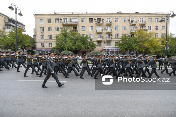 Nərimanov rayonundan başlayan Zəfər Günü yürüşü