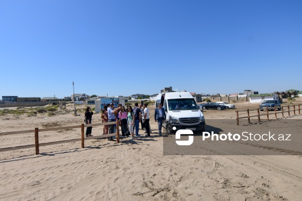 Şüvəlan qəsəbəsindəki çimərliklərə təşkil olunan mediatur
