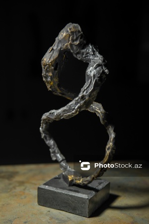 Sənətkar ailəsində yetişən heykəltəraş Güntay Hüseynli