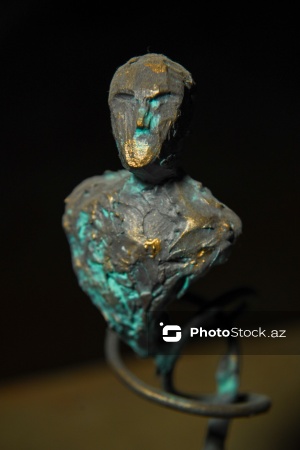 Sənətkar ailəsində yetişən heykəltəraş Güntay Hüseynli