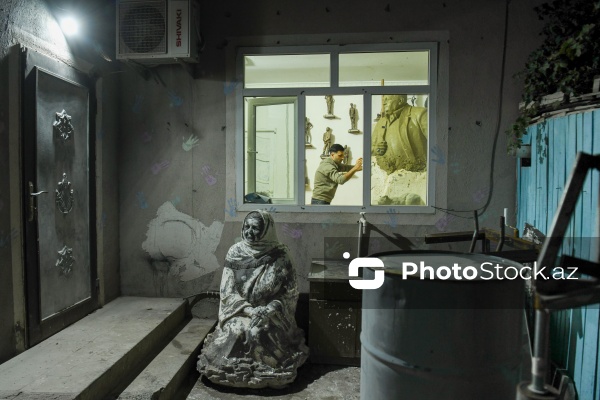 Sənətkar ailəsində yetişən heykəltəraş Güntay Hüseynli