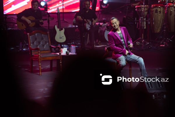 Serdar Ortaçın Heydər Əliyev Sarayında baş tutan konserti