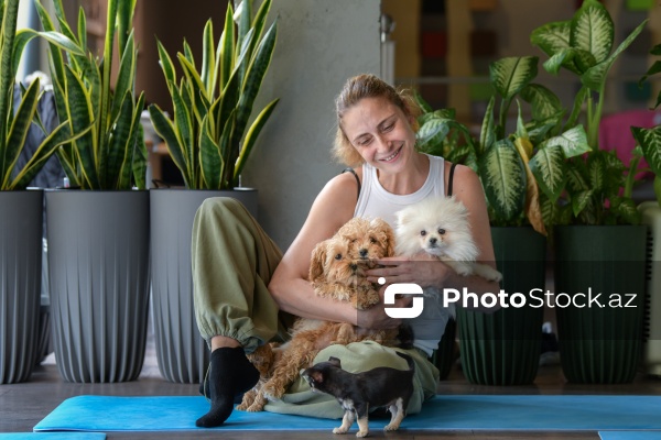 Yana Miroşnikova - Yoqa müəllimi