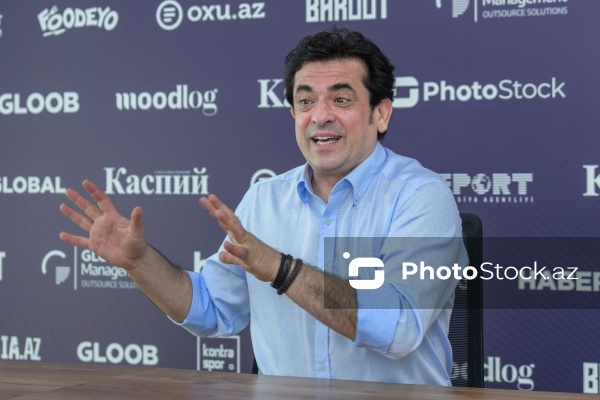 Aktyor, rejissor və ssenarist Səyavuş Hüseynli