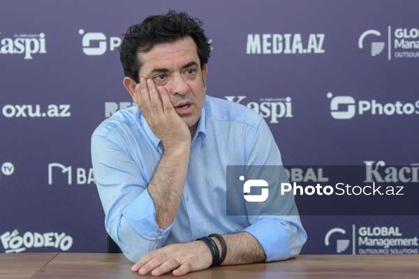 Aktyor, rejissor və ssenarist Səyavuş Hüseynli